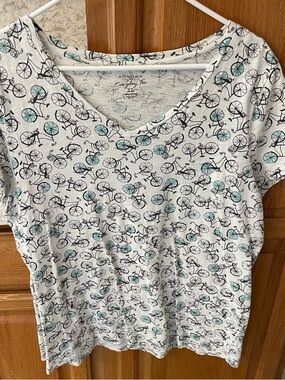 Sonoma Everyday Tee Bicycle Print V-Neck - White & Aqua Accents